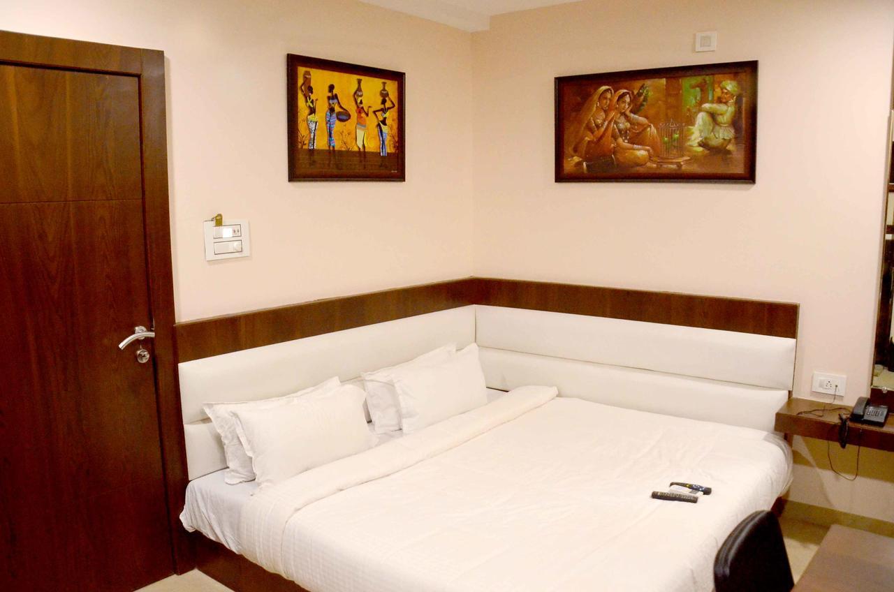 Hotel Shikhar Darshan Ujjain Bagian luar foto