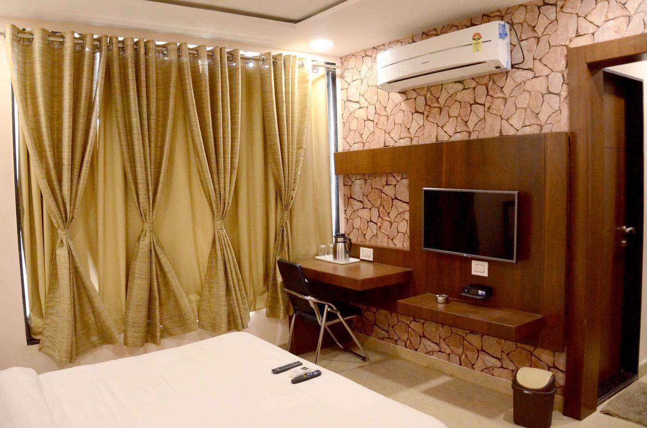 Hotel Shikhar Darshan Ujjain Bagian luar foto