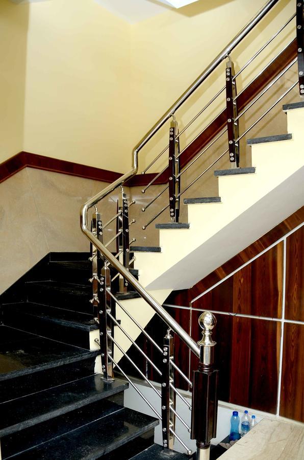 Hotel Shikhar Darshan Ujjain Bagian luar foto